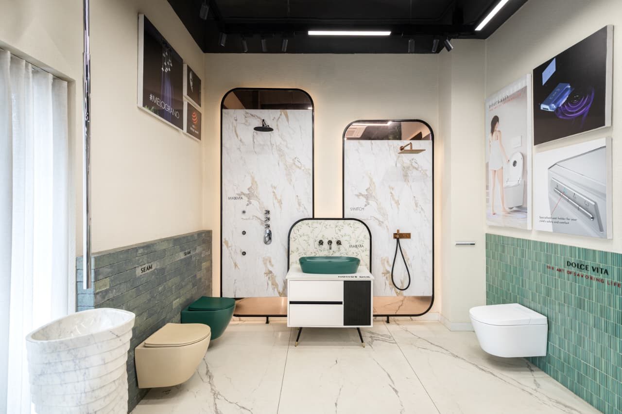 Sanitaryware displays at the IDC studio