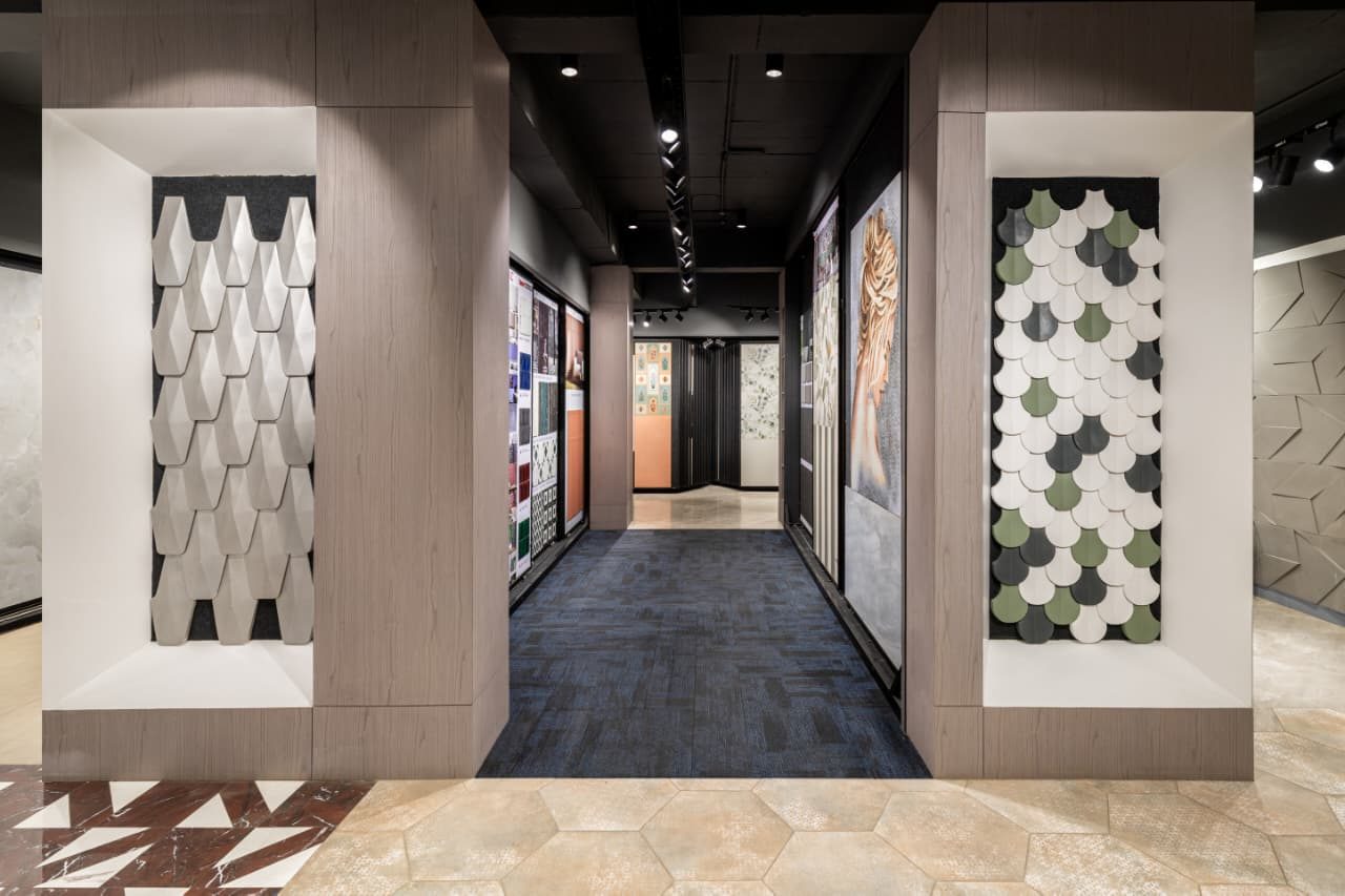 Three-dimensional architectural surface panels at IDC